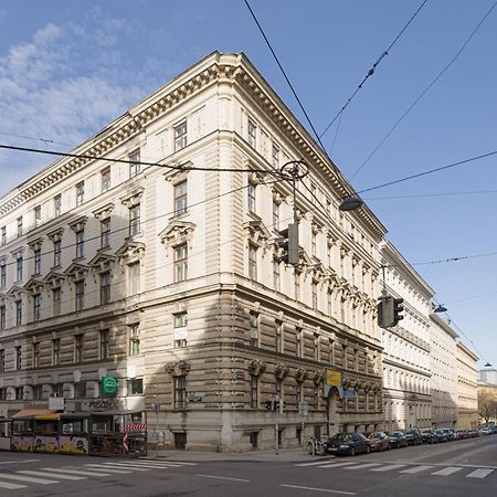 Pension Votiv Вена Экстерьер фото